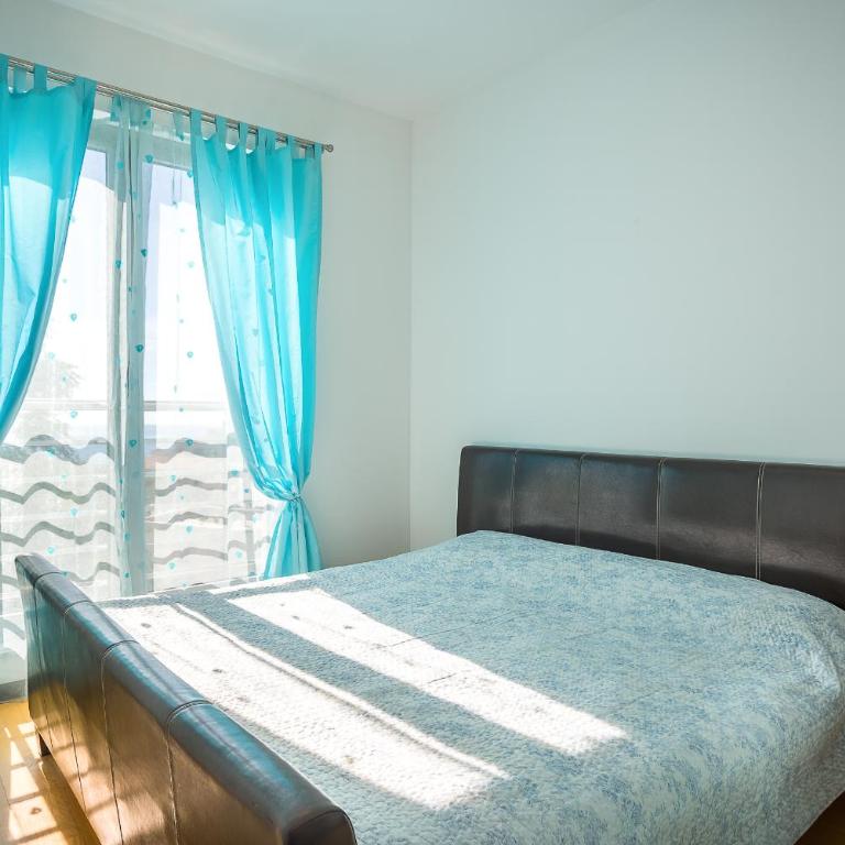 Becici Summer Apartments - Superior One-Bedroom Apartment with Balcony - 3