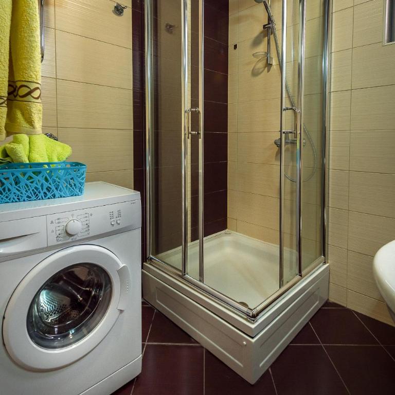 Becici Summer Apartments - Superior One-Bedroom Apartment with Balcony - 1