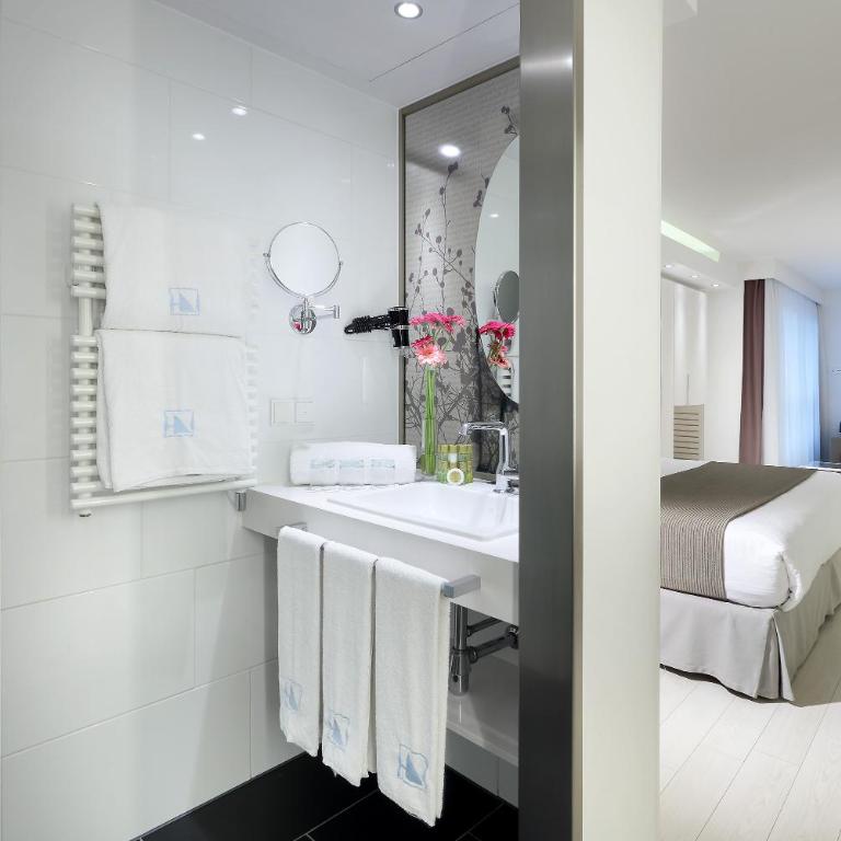 Eurostars Book Hotel - Camera Matrimoniale Superior - 4