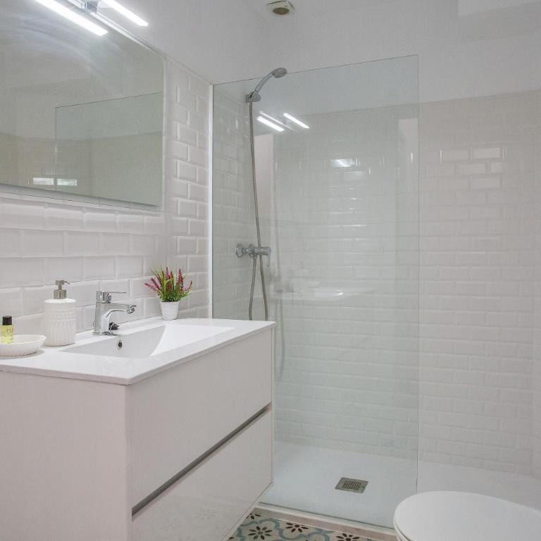 Flateli Cort Reial - Apartamento con balcón - 4