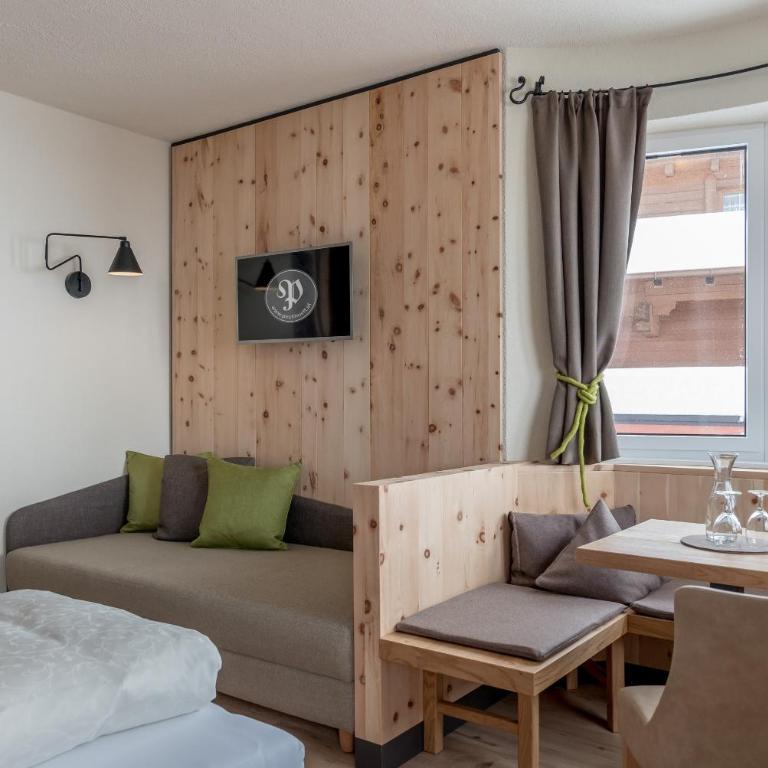 Hotel Garni Pirchhütt - Deluxe Doppelzimmer (2 Erwachsene & 1 Kind) - 4