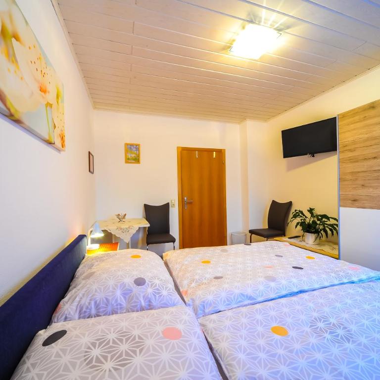 Privatzimmer Haus Erika - Doppelzimmer - 3