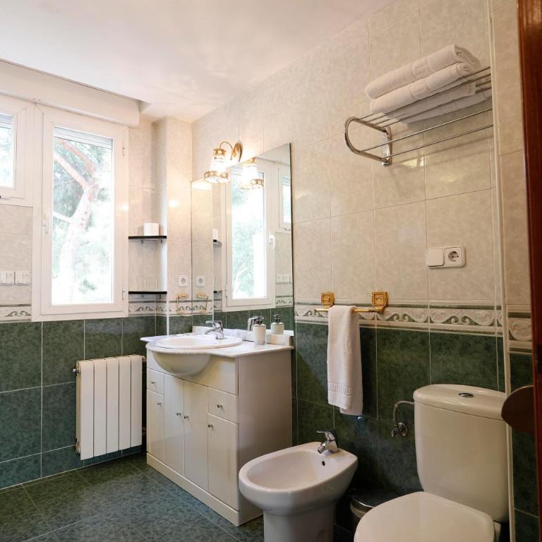 Hostal Escala Suites - Double Room with Bath - 26