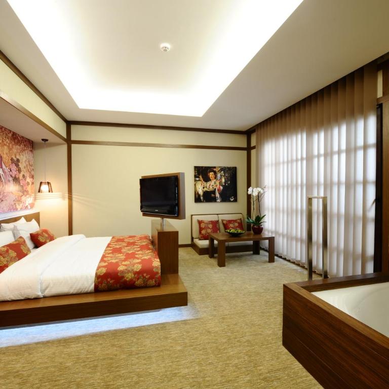 Ramada by Wyndham Podgorica - Garden (Japanese) Suite - 4