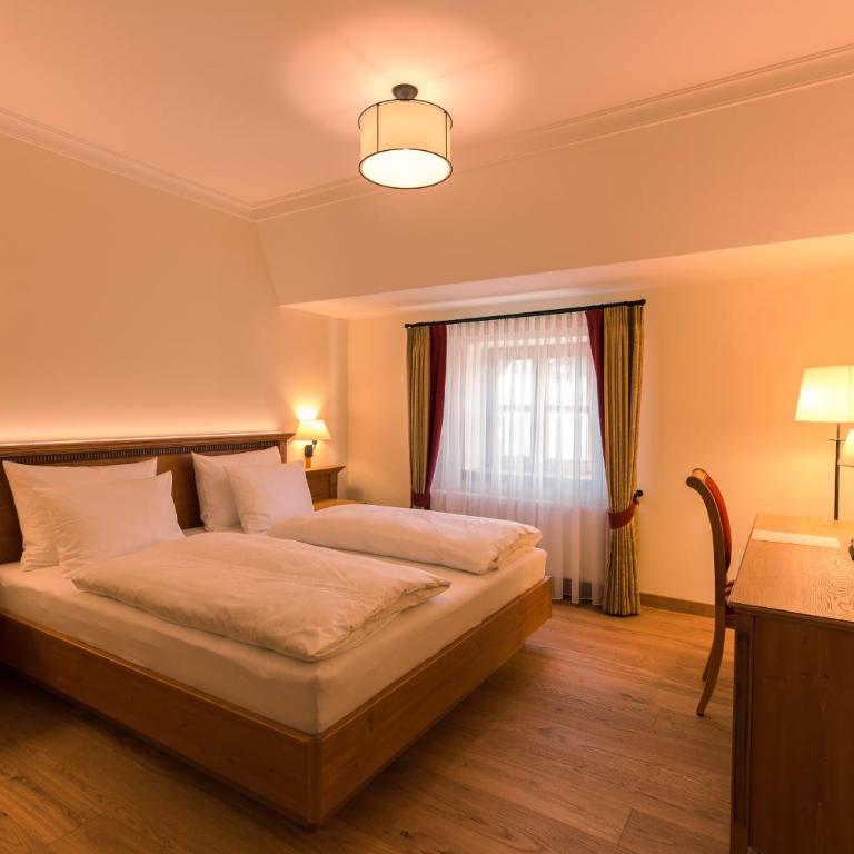 Hotel & Gaststätte zum Erdinger Weißbräu - Superior Single Room - 1