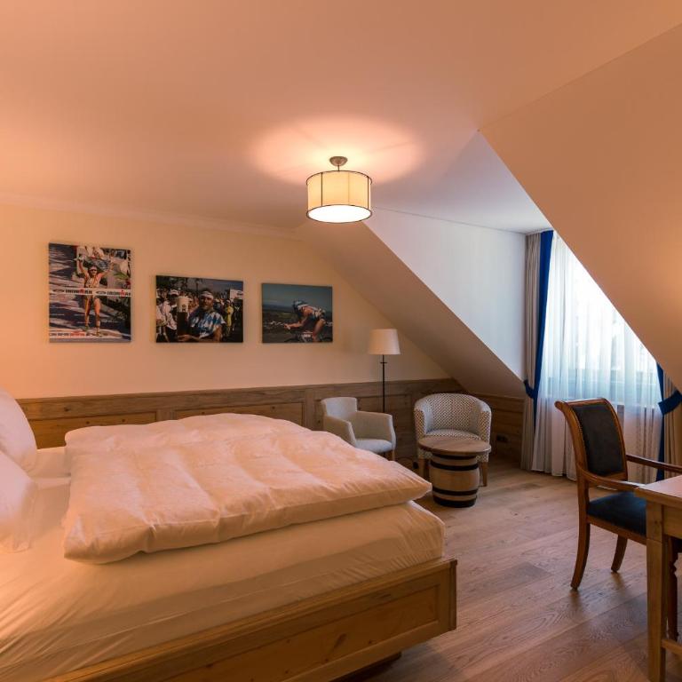 Hotel & Gaststätte zum Erdinger Weißbräu - Junior Suite - 6