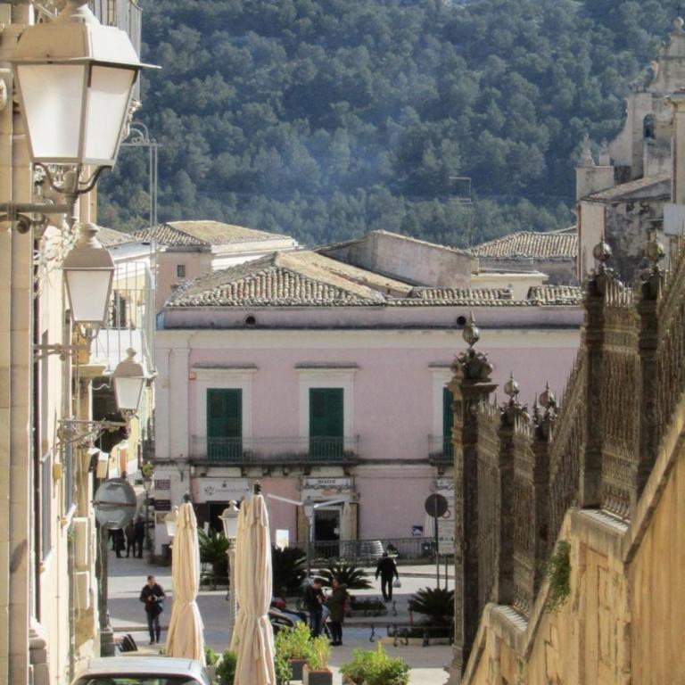 Itinerario Barocco Apartment Ragusa Ibla - Eleganza e Comfort nel Cuore del Barocco Siciliano - Appartamento - 11