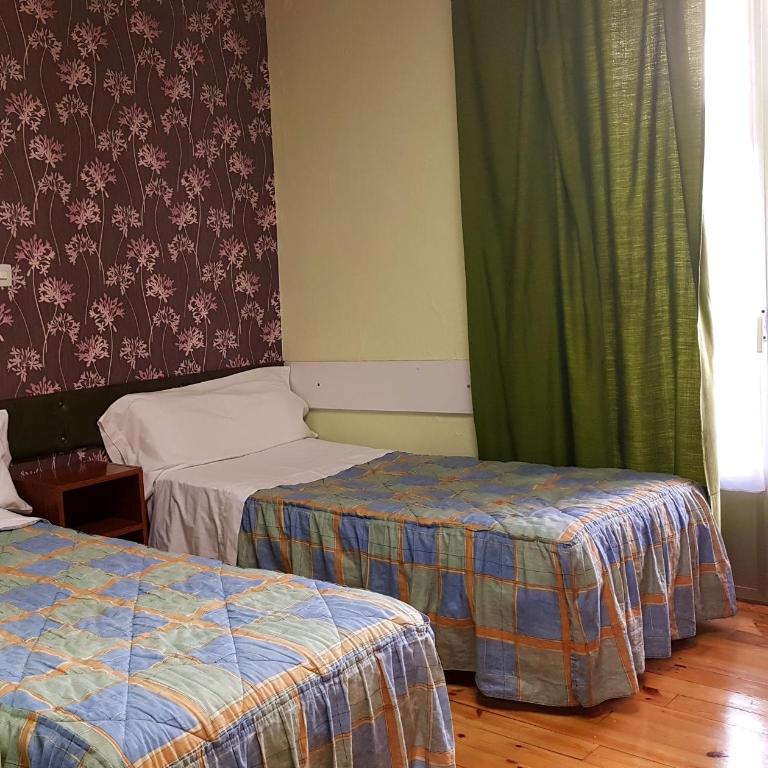 Hostal Padre Isla 1 - Habitación Doble con cama supletoria - 2 camas - 4