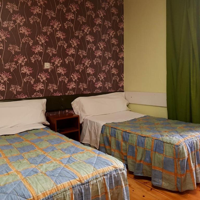 Hostal Padre Isla 1 - Habitación Doble con cama supletoria - 2 camas - 5