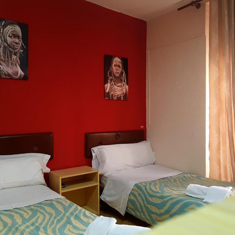 Hostal Padre Isla 1 - Habitación Doble con baño - 2 camas - 3