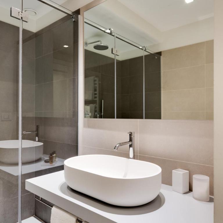 Palazzo Del Carretto-Art Apartments and Guesthouse - Apartment with Balcony - 6