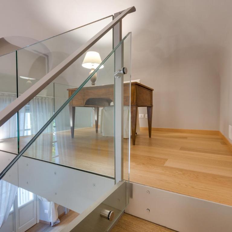 Palazzo Del Carretto-Art Apartments and Guesthouse - Apartment with Balcony - 11