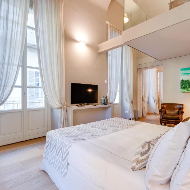 Palazzo Del Carretto-Art Apartments and Guesthouse - Apartment with Balcony - 12