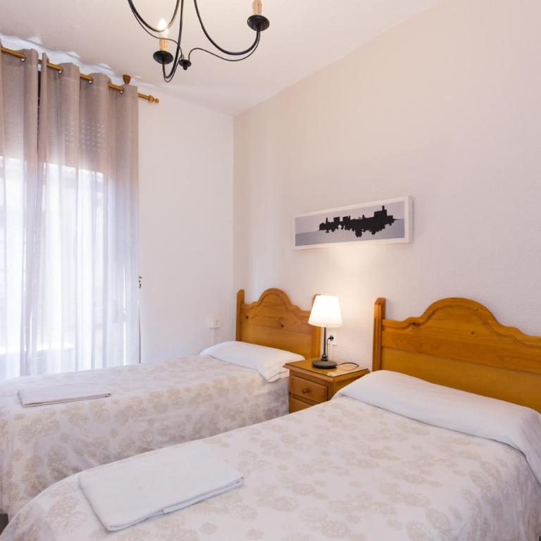 Pension Mesones - Doppel-/Zweibettzimmer mit eigenem Bad - 7