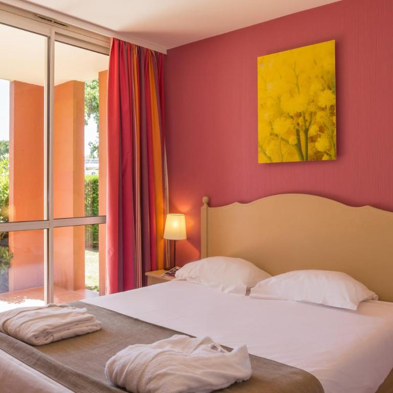 Résidence Pierre & Vacances Les Rives de Cannes Mandelieu - Appartement 1 Chambre avec Coin Nuit dans Alcôve et Terrasse ou Balcon (6 Personnes) - 2