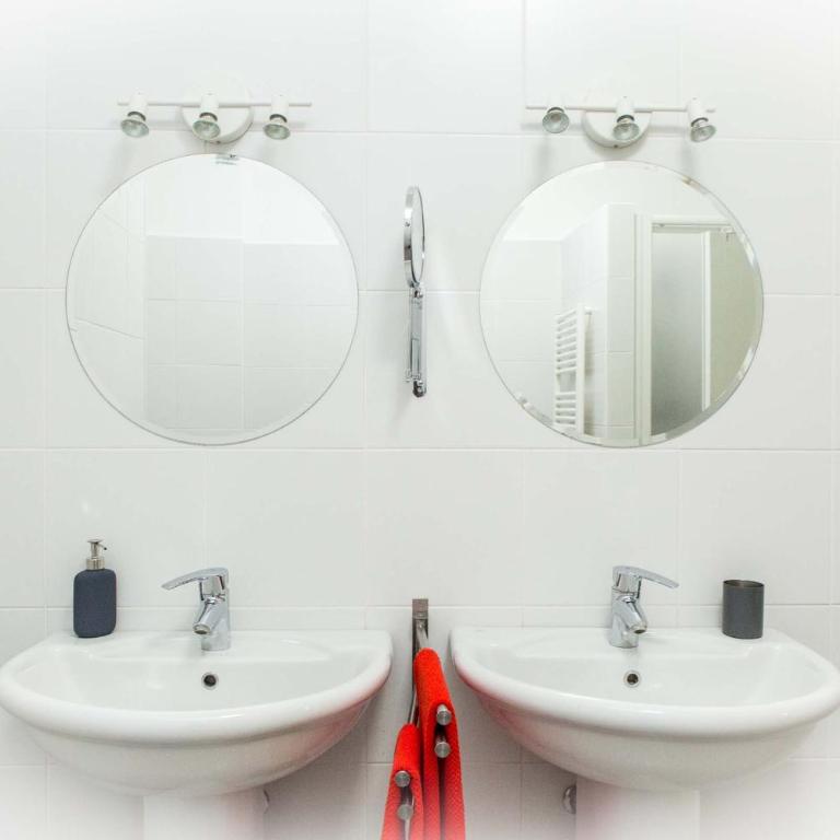 Leone X Genova Affittacamere - Camera Matrimoniale Economy con Bagno in Comune - 7