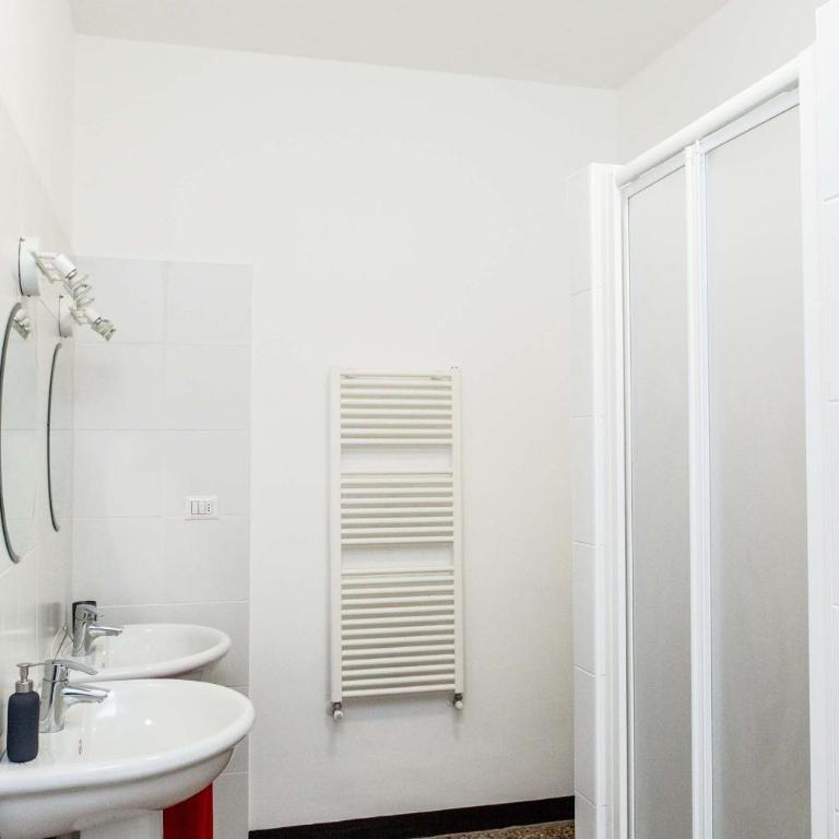 Leone X Genova Affittacamere - Camera Deluxe con Bagno Privato Esterno - 10