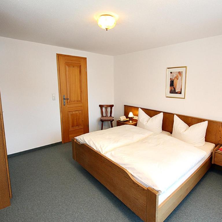 LANDHAUS Mayer - TOP-Ferienwohnungen - Apartment mit Balkon - 3