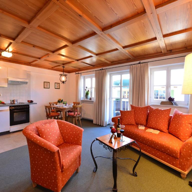 LANDHAUS Mayer - TOP-Ferienwohnungen - Apartment mit 1 Schlafzimmer - 2