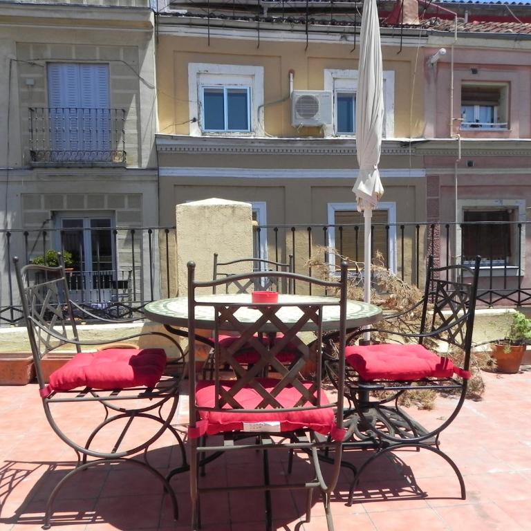Spacious Penthouse with Large Terrace in Malasaña - Apartment with Terrace - 1