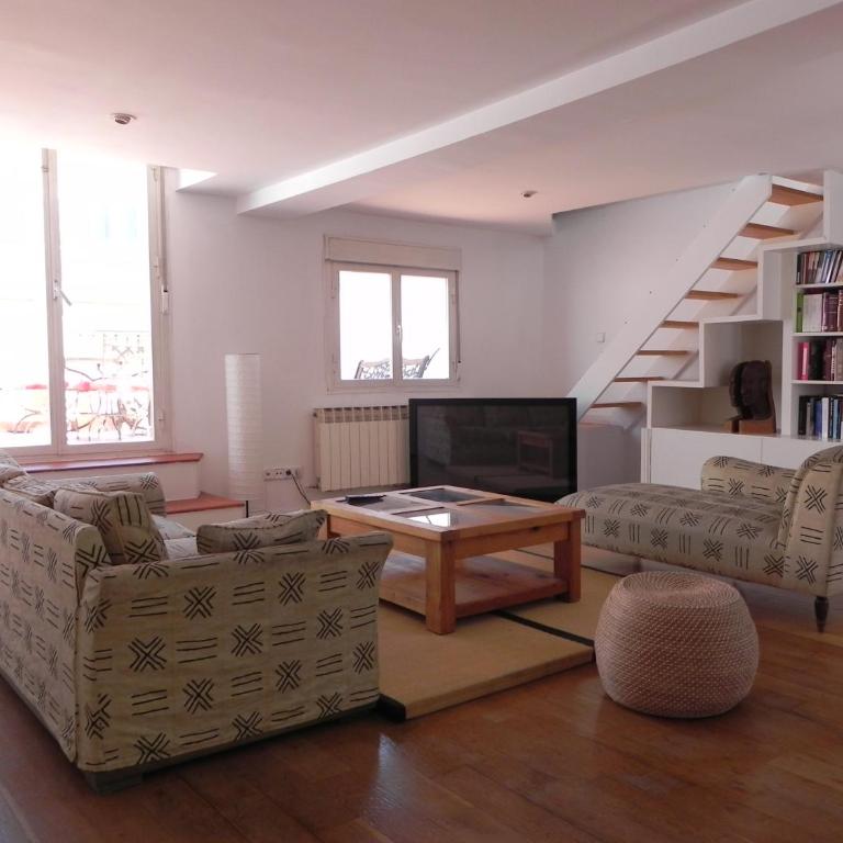 Spacious Penthouse with Large Terrace in Malasaña - Apartment with Terrace - 54