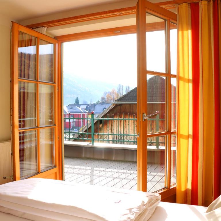 Hotel Binggl - Doppelzimmer mit Balkon - 2