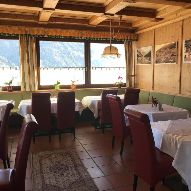 Hotel Pension Weiratherhof - Doppelzimmer mit eigenem Bad und Balkon - 3