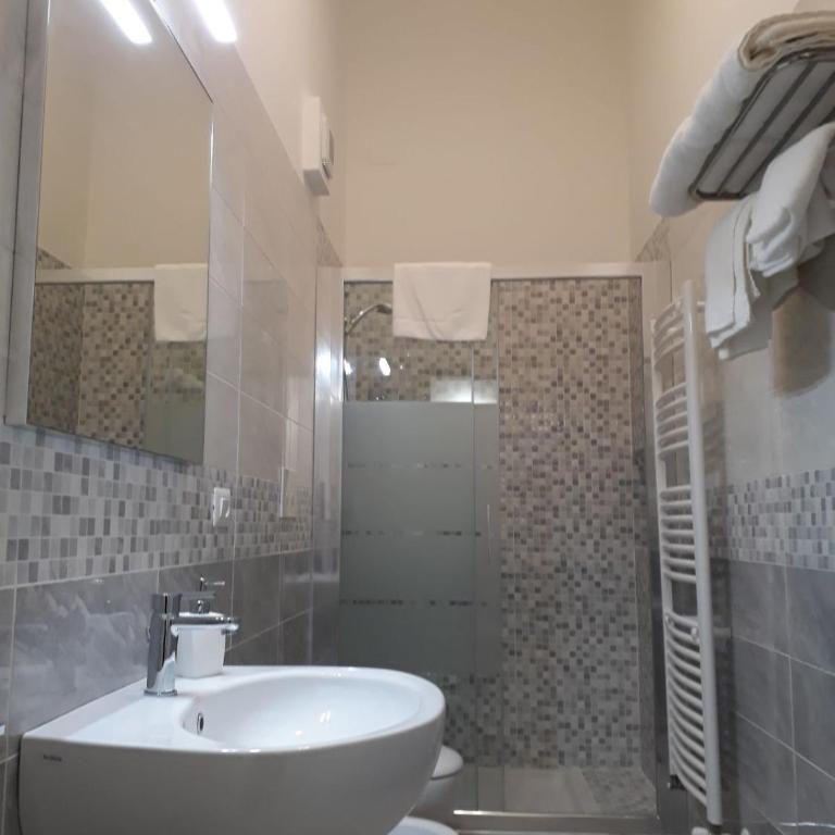 Rosa del Salento - Camera Doppia con Letti Singoli con Bagno Privato - 2