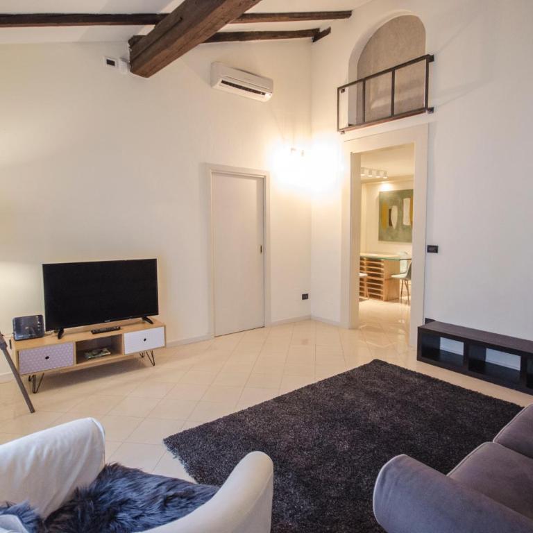 RR 108 - Duplex Apartment - 14
