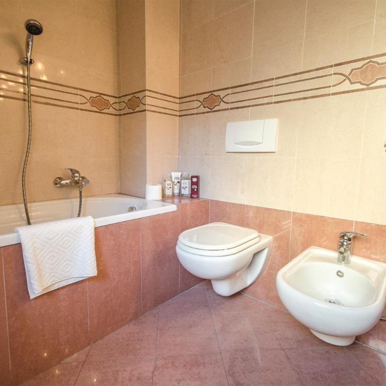 RR 108 - Duplex Apartment - 37