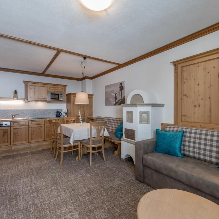 Landhaus Jenewein - Apartment mit 3 Schlafzimmern (6 Erwachsene) - 10