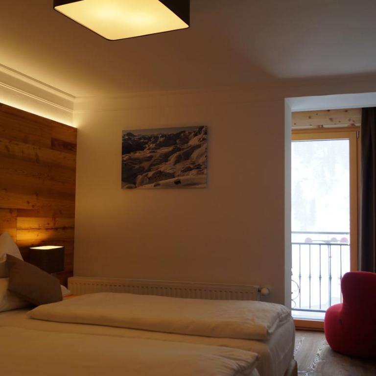Hotel Binggl - Doppelzimmer mit Balkon - 11
