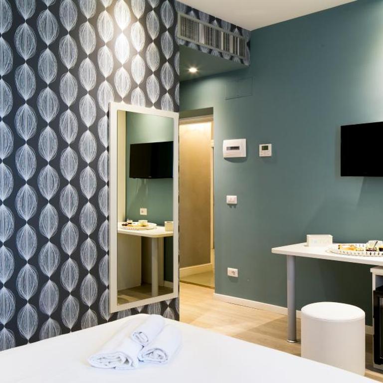 Navigliotel 19 - Rooms & Suites - Camera Standard Matrimoniale/Doppia con Letti Singoli - 6