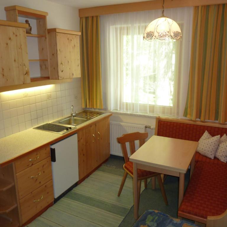 Pension Appartement Ambrosi - Apartment mit 1 Schlafzimmer und Balkon - 3