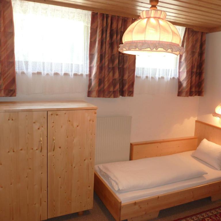 Pension Appartement Ambrosi - Einzelzimmer mit Balkon - 2
