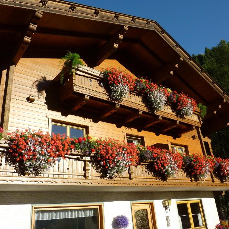 Pension Appartement Ambrosi - Apartment mit 2 Schlafzimmern und Balkon - 1