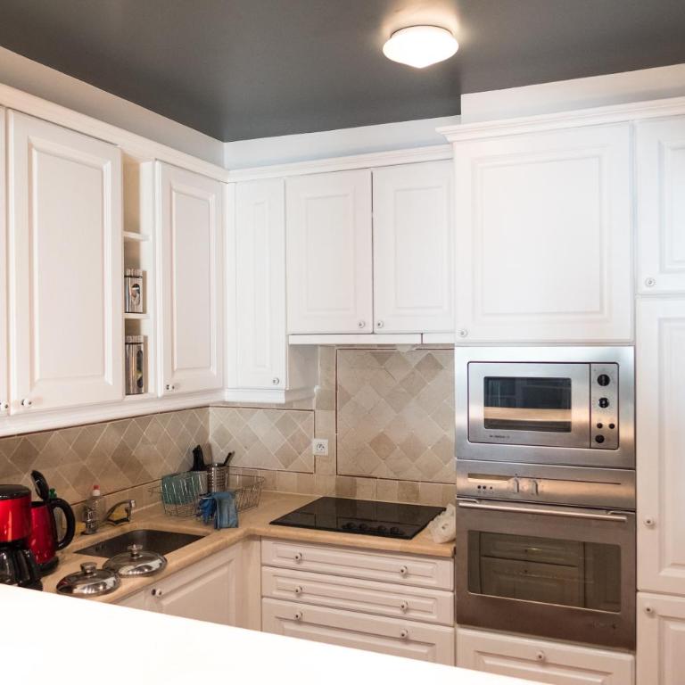 Perrine Duplex - Apartment - Split Level With 2 Bathrooms - 6