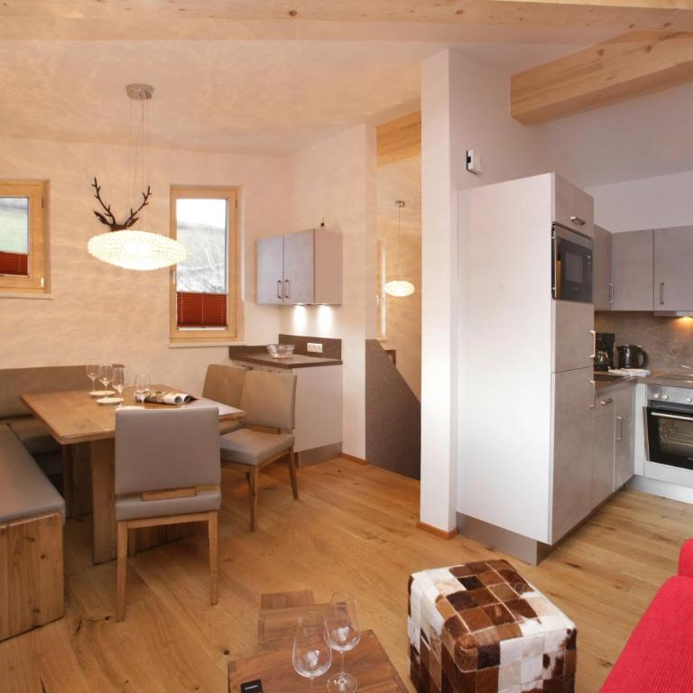 The Kaprun Edition - Luxury Chalets & Style Suites - Suite mit 2 Schlafzimmern - 4