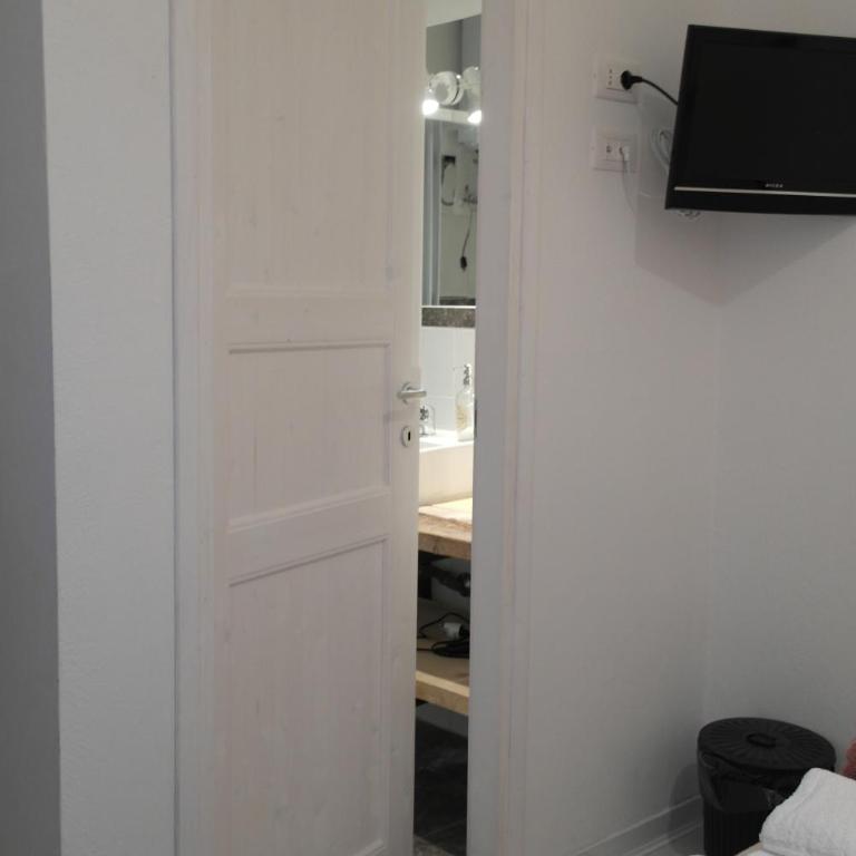 My Eco Rooms Olbia - Camera Matrimoniale - 1