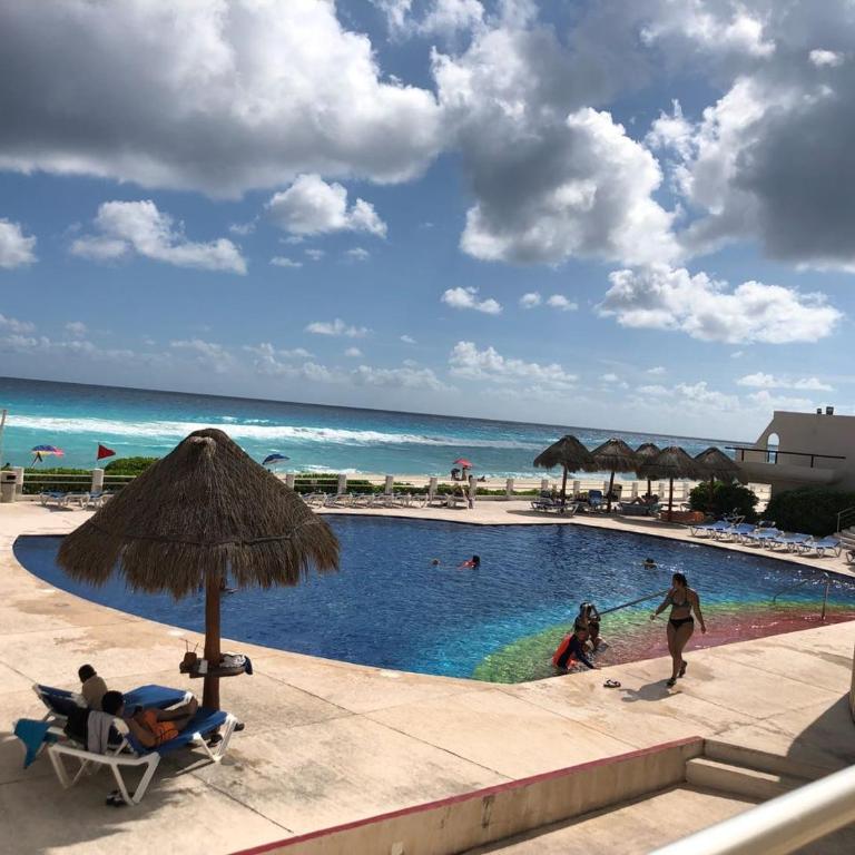 MARLIN TURQUESA DEPARTAMENTOs FRENTE AL MAR - Three-Bedroom Apartment with Water View - 14
