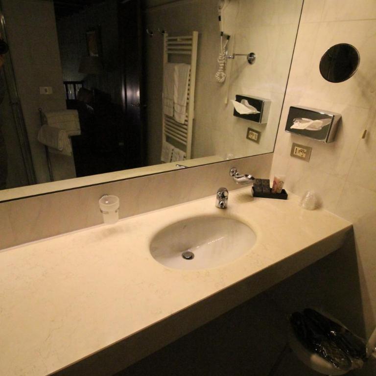 Hotel Palazzo Abadessa - Suite con Vista Canale - 10