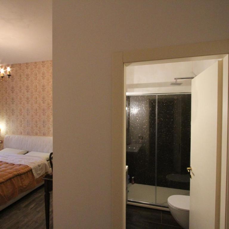 Romeo & Juliet Non-Hotel - Superior Triple Room with Private Bathroom - 32