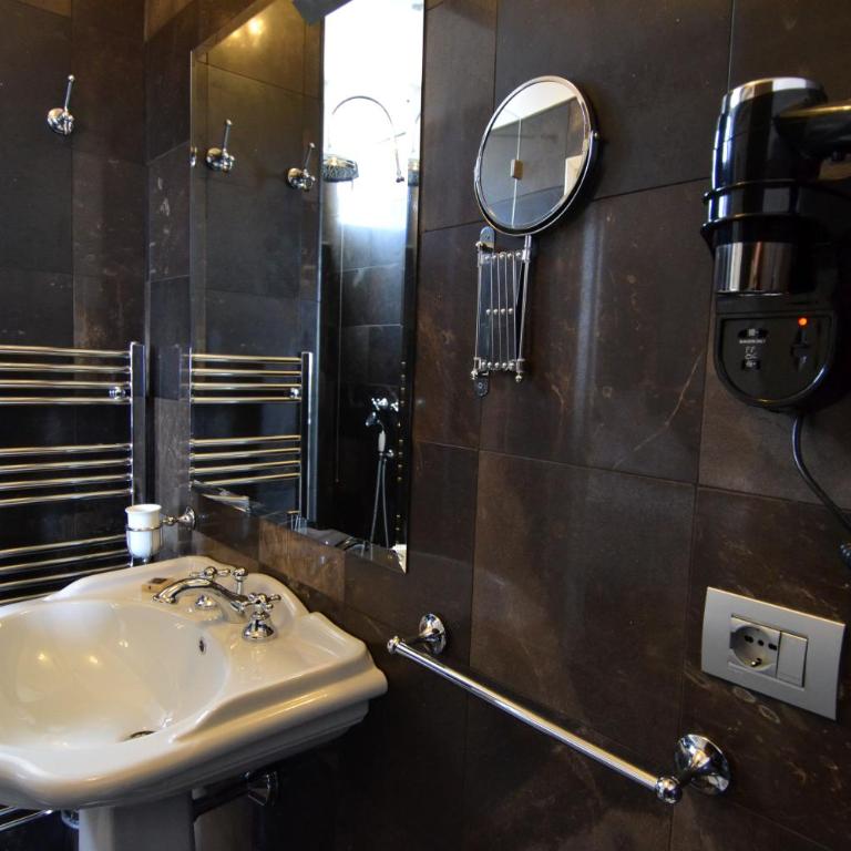 Gagliardi Boutique Hotel - Camera Deluxe - 4