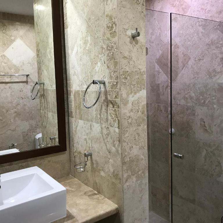 Lilas del Mar Apartments - Two-Bedroom Apartment with Balcony - 16