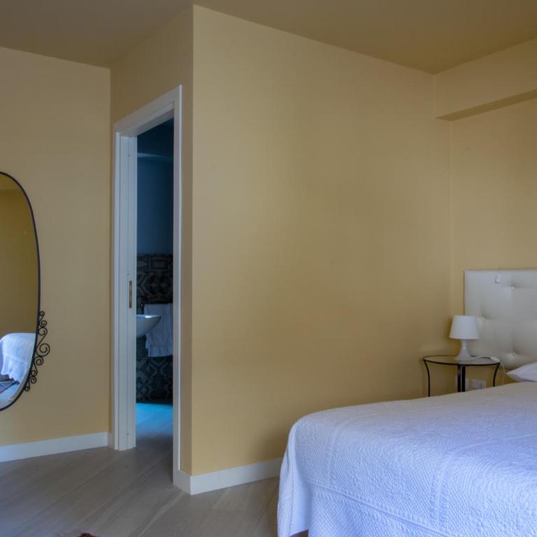 Residenza Cavour - Camera Matrimoniale Deluxe - 5