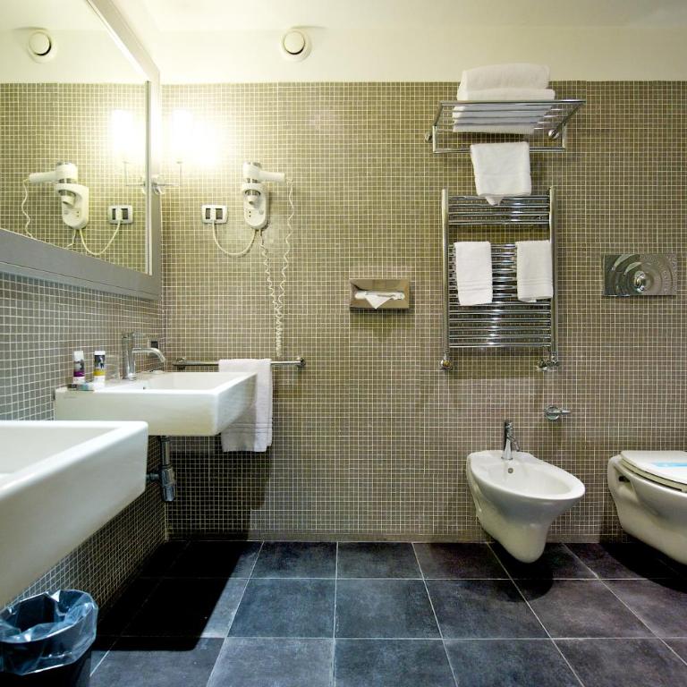 Mercure Palermo Centro - Camera Superior con 1 Letto Matrimoniale e 1 Letto Singolo - 9