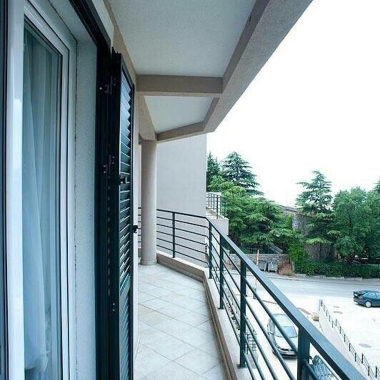 Maestral Apartment in Petrovac - One-Bedroom Apartment - 3
