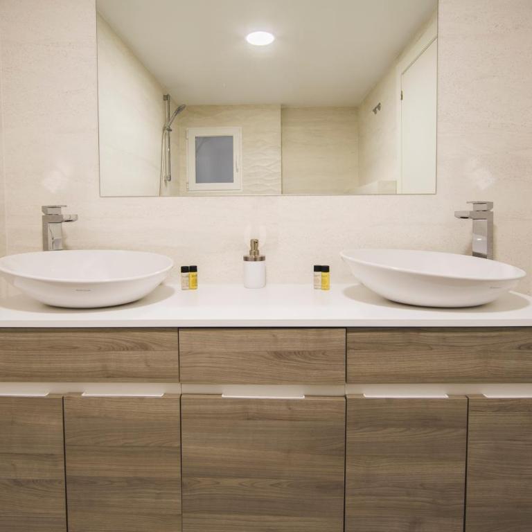 HQ Rooms Apartments San Vicente - Two-Bedroom Apartment - 12