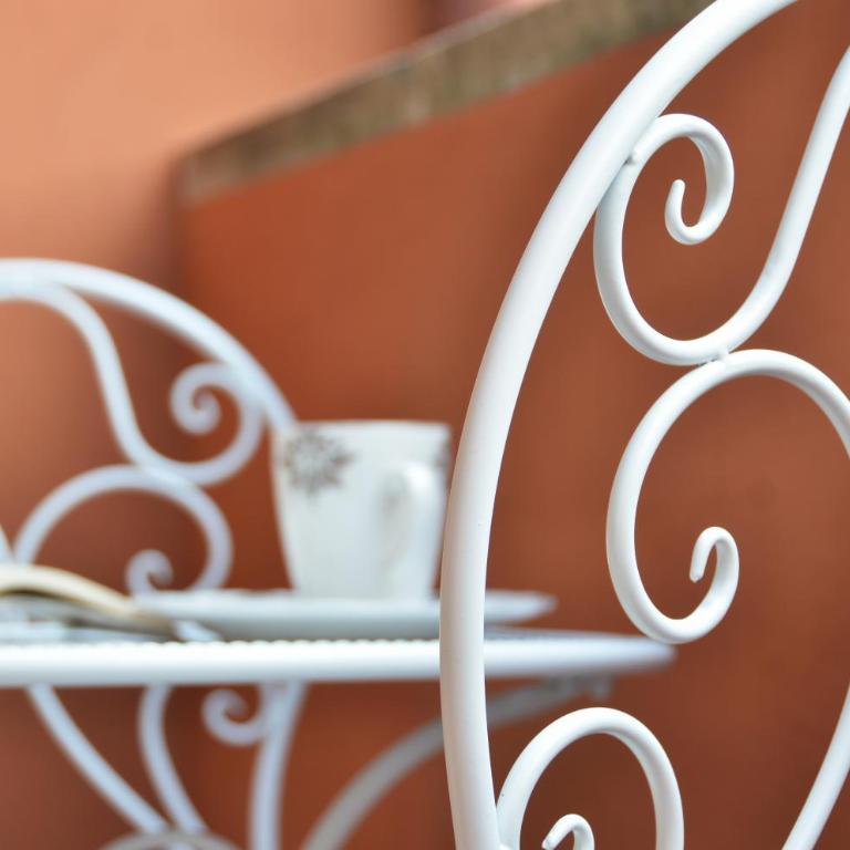 BED IN BO Porta San Mamolo - Camera Matrimoniale con Balcone - 8