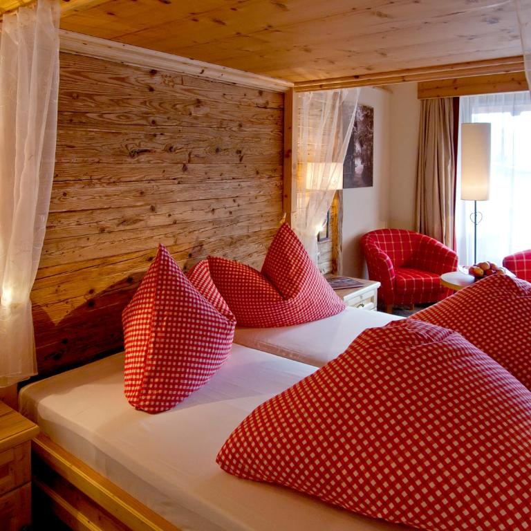 Hotel Wöscherhof - 4 Sterne Superior - Superior Doppelzimmer „HERZIG_ DAHUAM“ mit Balkon - 4